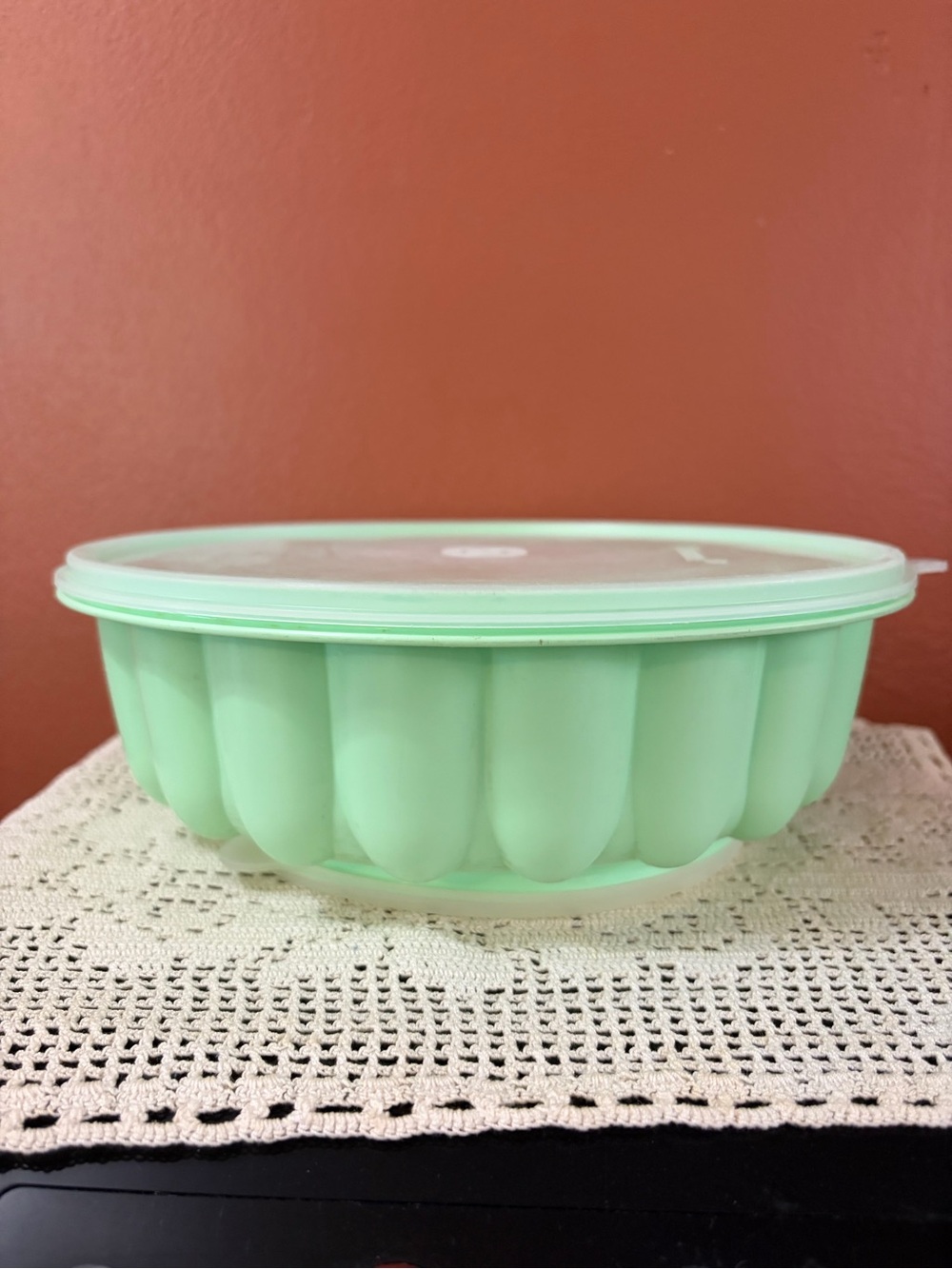 Tupperware Jello Mold - Picture 3 of 5
